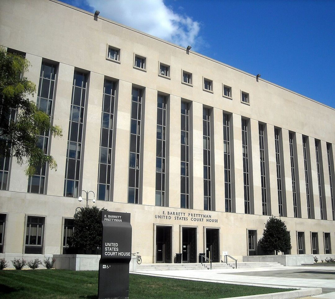 Le palais de justice fédéral E. Barrett Prettyman à Washington, façade en pierre claire.